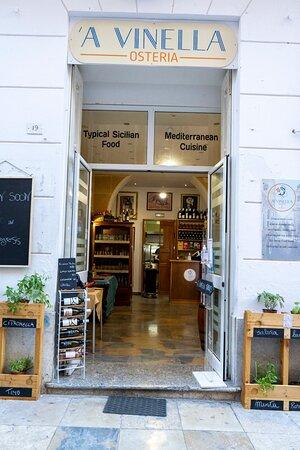 A Vinella Osteria